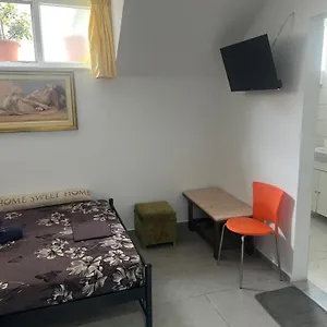  Pensión Centrally Located Private